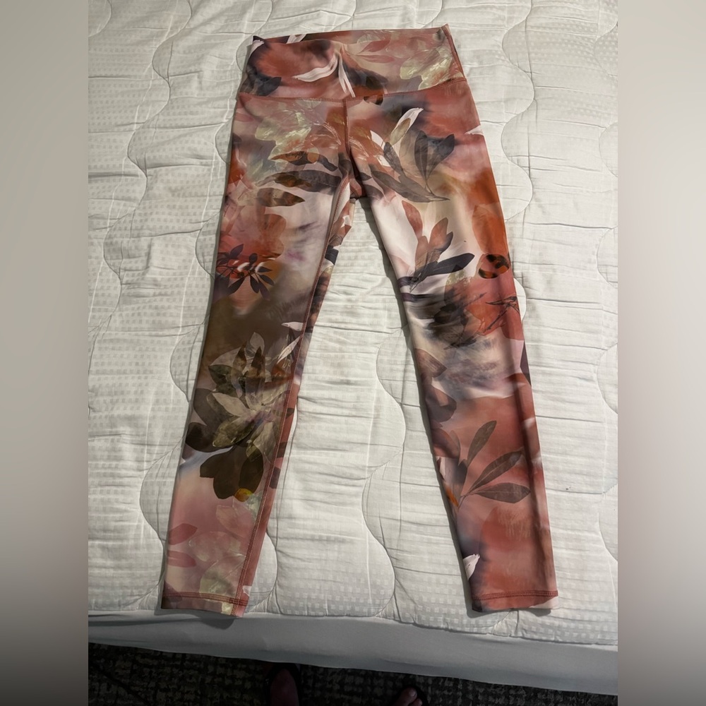 Old Navy Active Floral Leggings in Rust, Olive and Blush